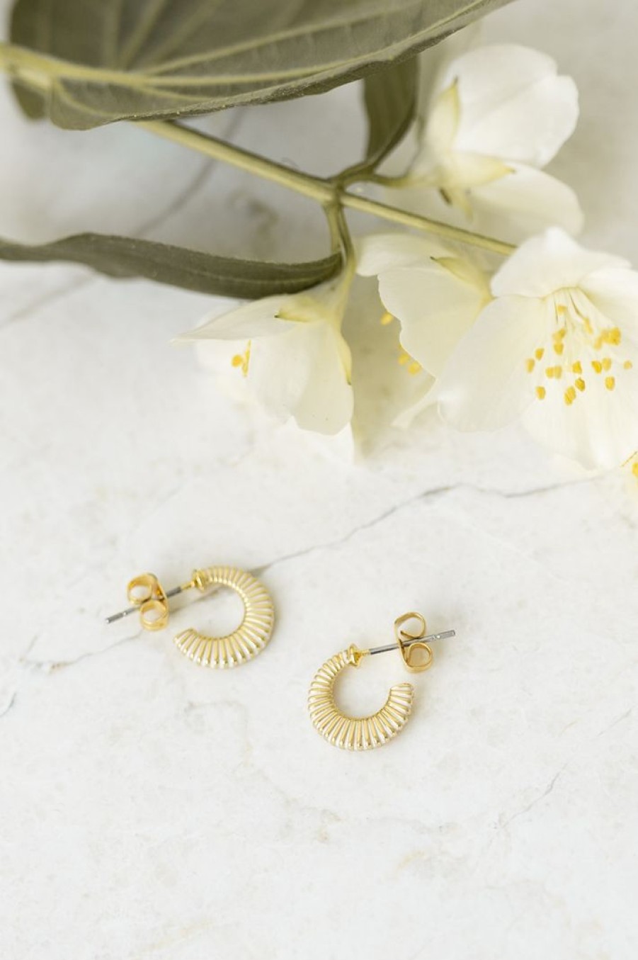 Smykker Secrets by B Emalje | Lola Petite Earring Creme