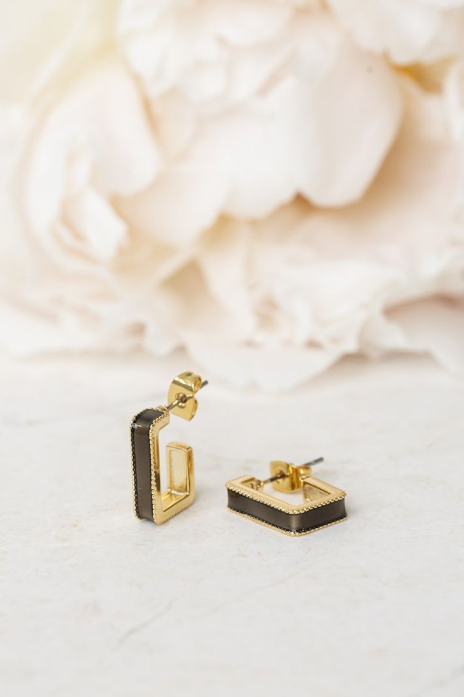 Smykker Secrets by B Emalje | Celestina Square Earrings Black